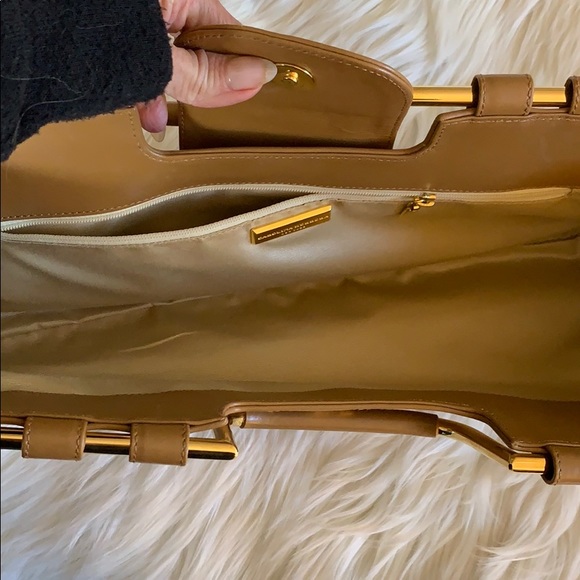 Carolina Herrera Vintage Clutch - Picture 6 of 8